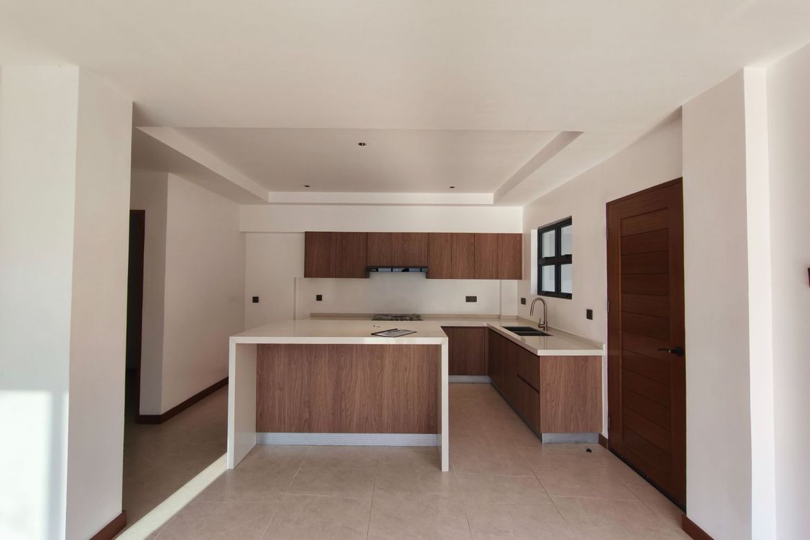 4 Bedroom Townhouse for Sale in San Isidro, Parañaque, Metro Manila – photo 6