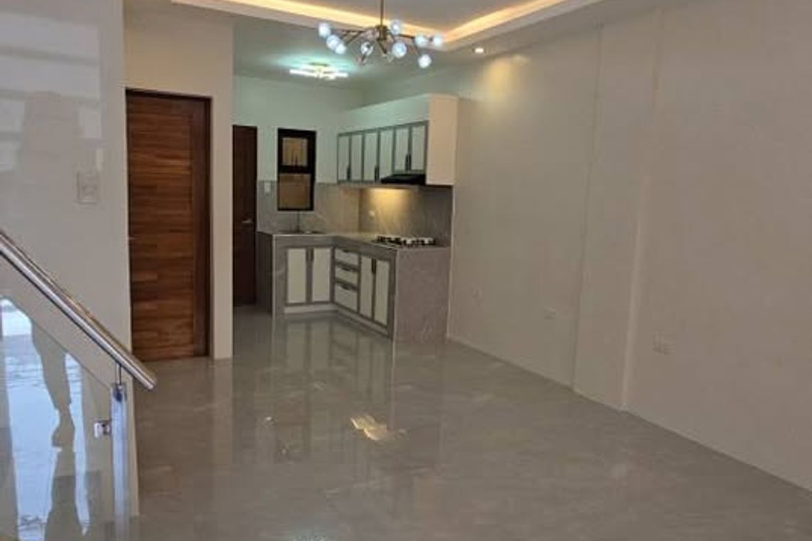 4 Bedroom Townhouse for Sale in San Isidro, Parañaque, Metro Manila – photo 3