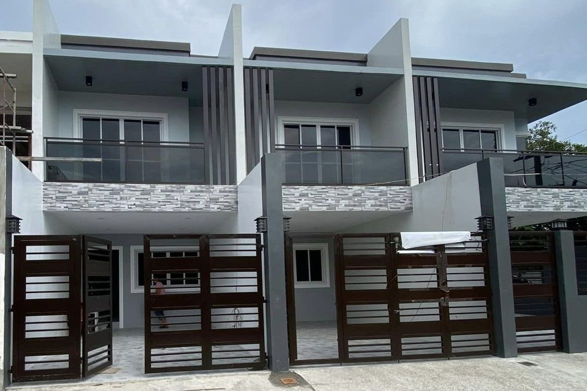4 Bedroom Townhouse for Sale in San Isidro, Parañaque, Metro Manila