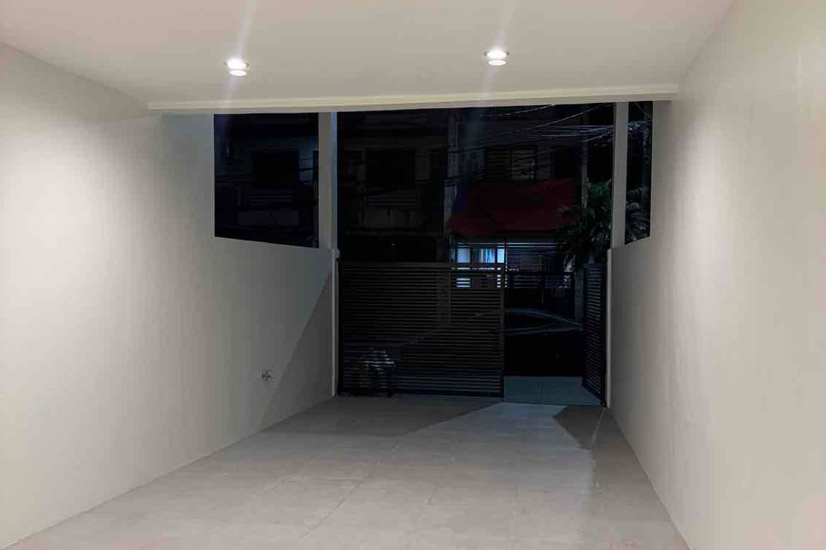 4 Bedroom Townhouse for Sale in San Isidro, Parañaque, Metro Manila – photo 5
