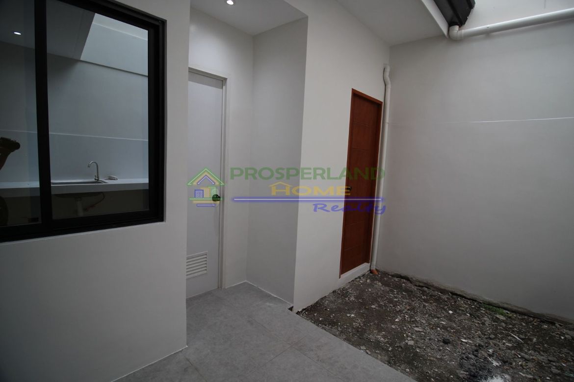 4 Bedroom Townhouse for Sale in San Isidro, Parañaque, Metro Manila – photo 5