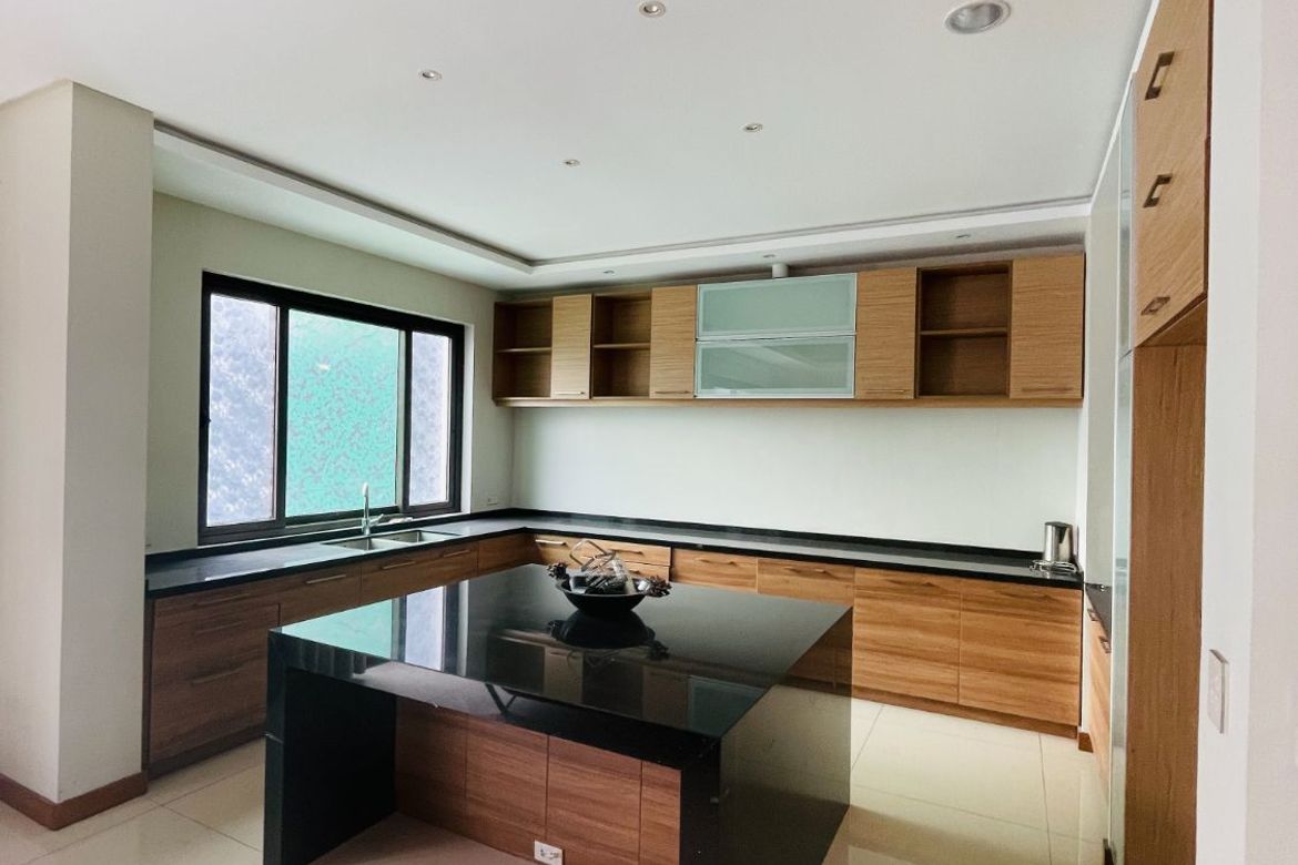 4 Bedroom Townhouse for Sale in San Juan Townhouse, San Juan, Metro Manila near LRT-2 J. Ruiz – photo 5