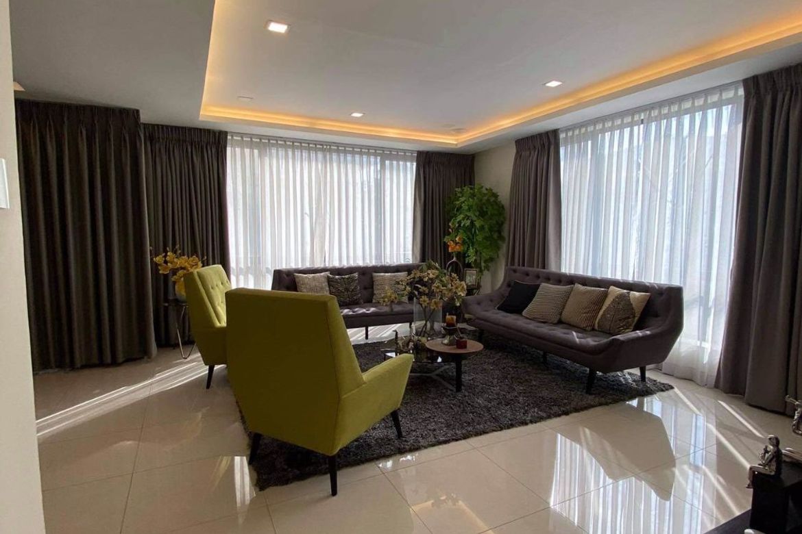 4 Bedroom Townhouse for Sale in San Miguel, Manila, Metro Manila near LRT-2 Legarda – photo 3