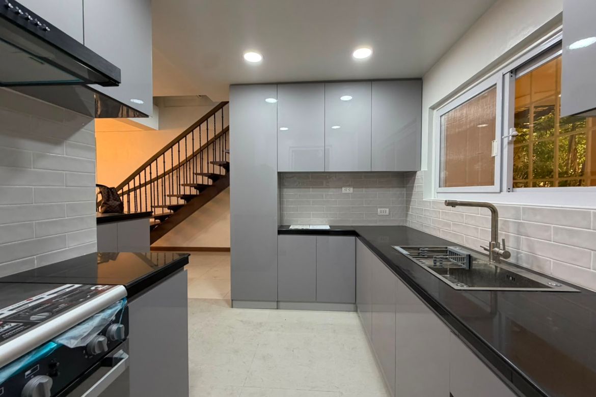 4 Bedroom Townhouse for Sale in San Nicolas, Pasig, Metro Manila – photo 7