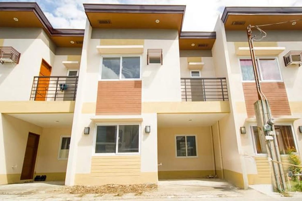 4 Bedroom Townhouse for Sale in Santa Cruz, Liloan, Cebu