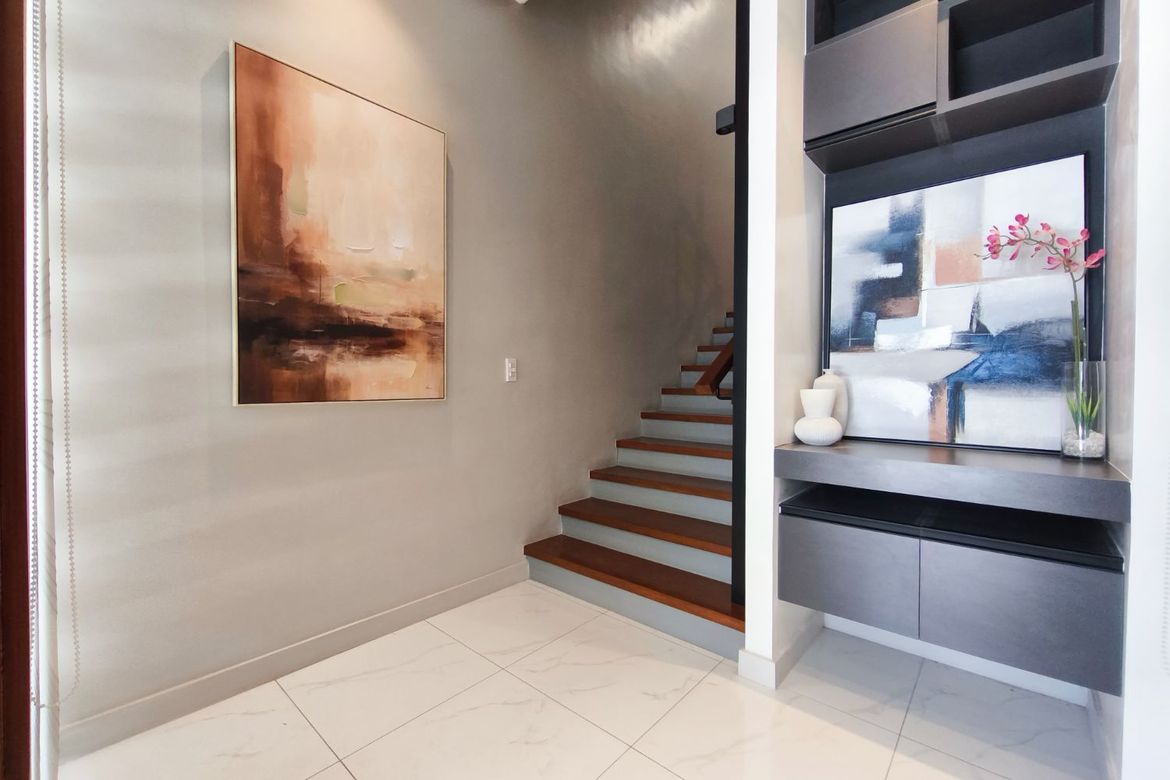 4 Bedroom Townhouse for Sale in Santa Cruz, Manila, Metro Manila near LRT-1 Tayuman – photo 3