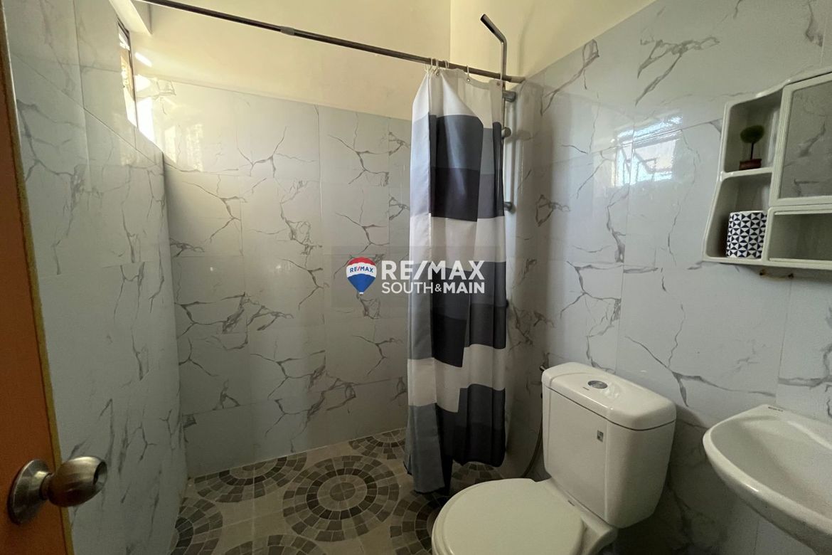 4 Bedroom Townhouse for Sale in Santo Domingo, Cainta, Rizal – photo 6