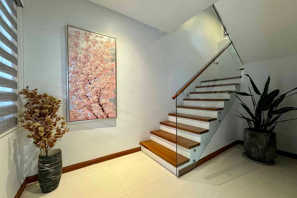 4 Bedroom Townhouse for Sale in Socorro, Quezon City, Metro Manila near LRT-2 Araneta Center-Cubao – photo 4