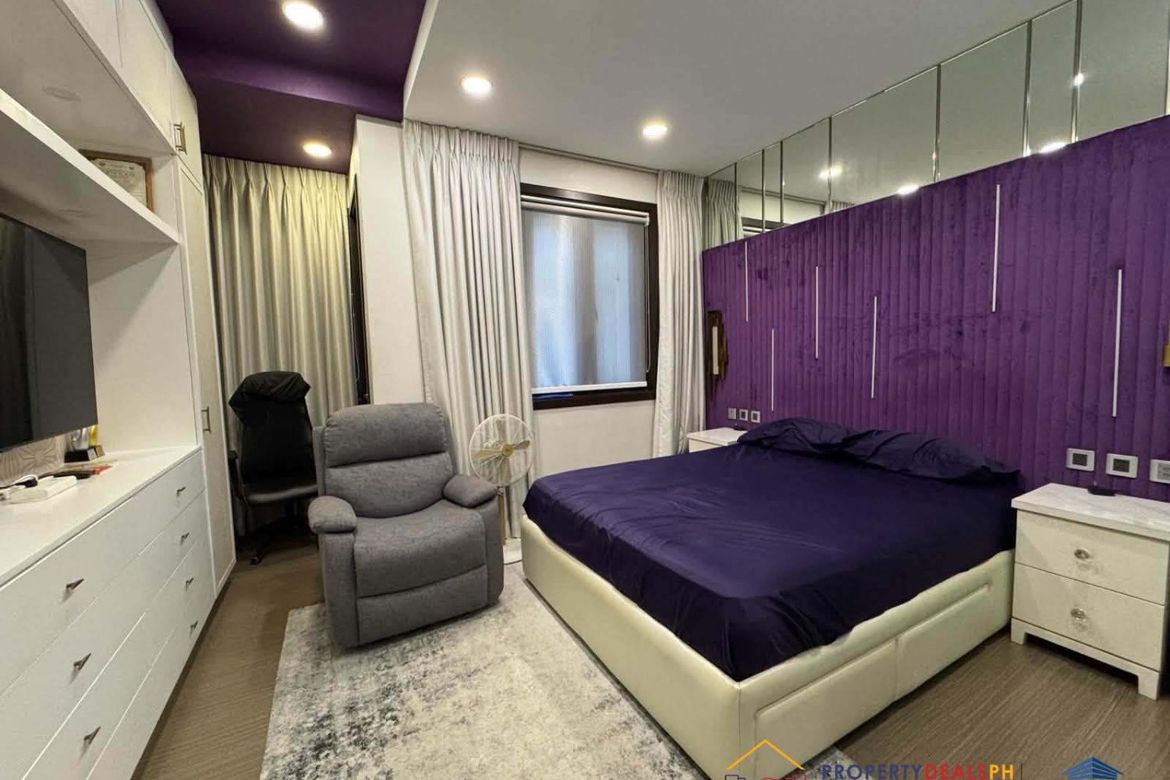 4 Bedroom Townhouse for Sale in South Triangle, Quezon City, Metro Manila near MRT-3 Quezon Avenue – photo 3