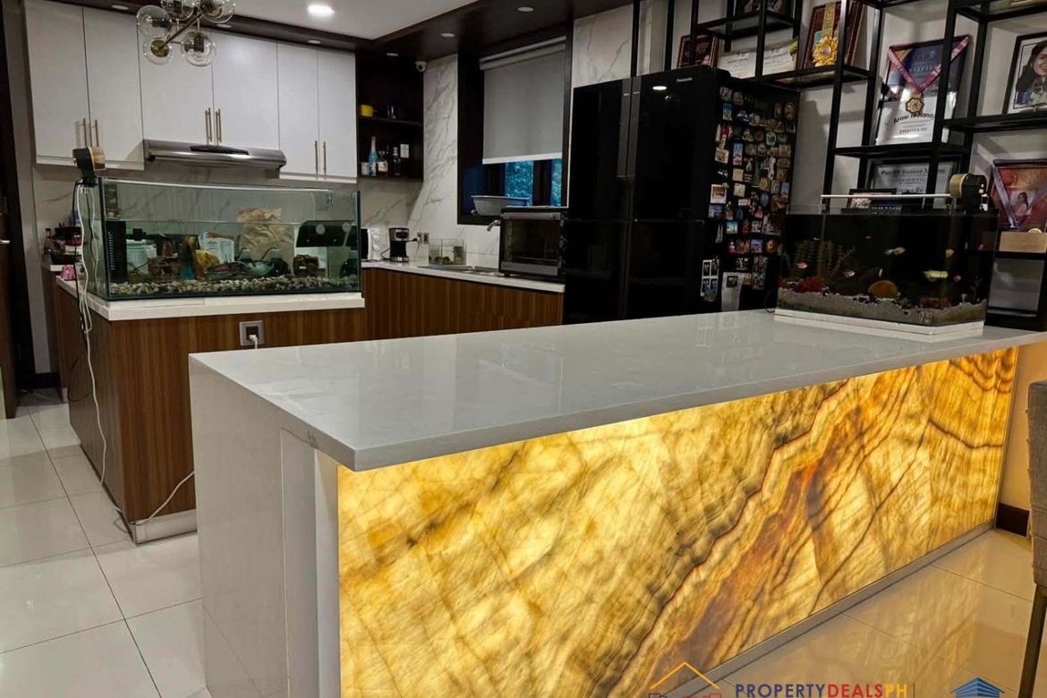 4 Bedroom Townhouse for Sale in South Triangle, Quezon City, Metro Manila near MRT-3 Quezon Avenue – photo 4