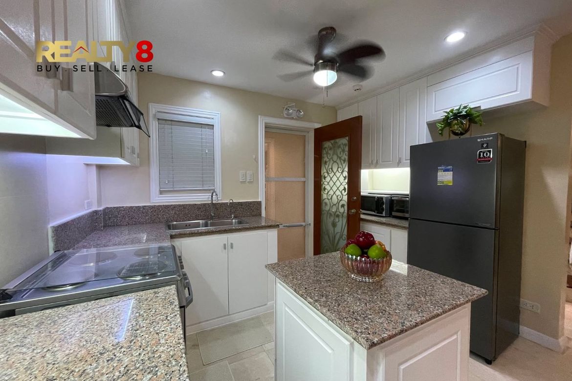 4 Bedroom Townhouse for Sale in Sungay North, Tagaytay, Cavite – photo 3