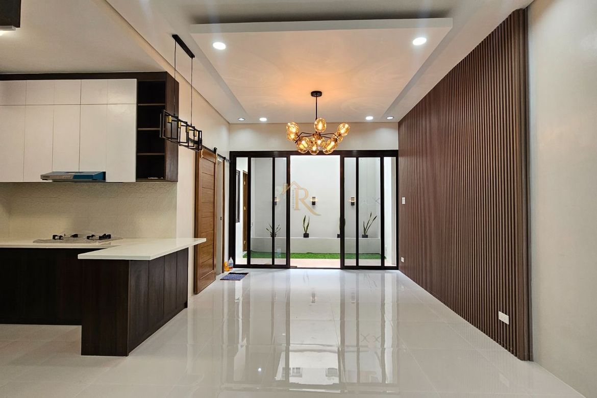 4 Bedroom Townhouse for Sale in Talon Dos, Las Piñas, Metro Manila – photo 6