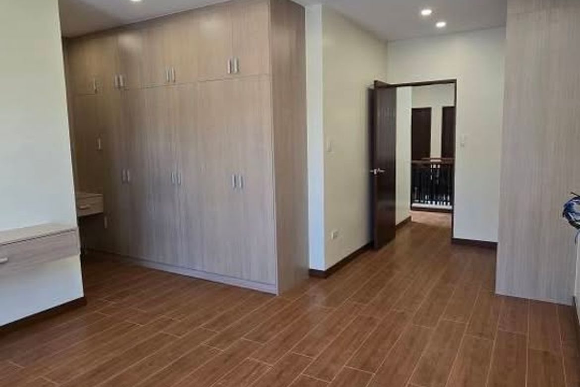 4 Bedroom Townhouse for Sale in Talon Dos, Las Piñas, Metro Manila – photo 3
