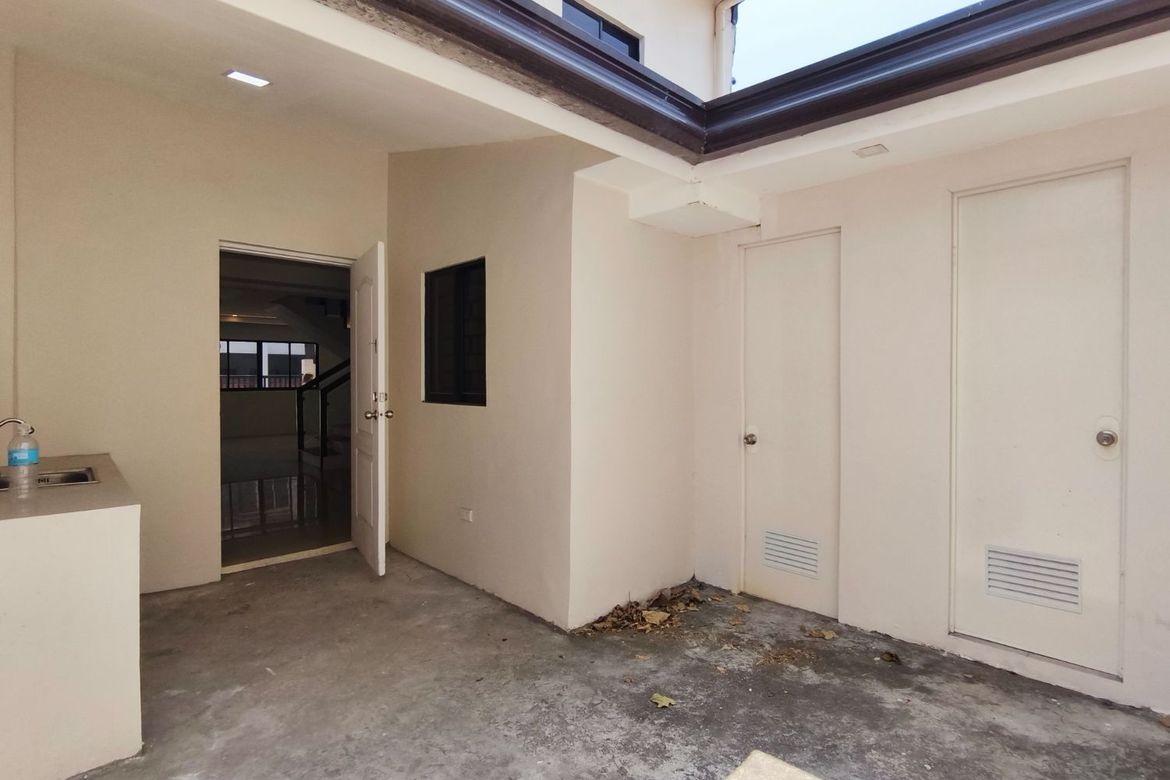 4 Bedroom Townhouse for Sale in Talon Dos, Las Piñas, Metro Manila – photo 7