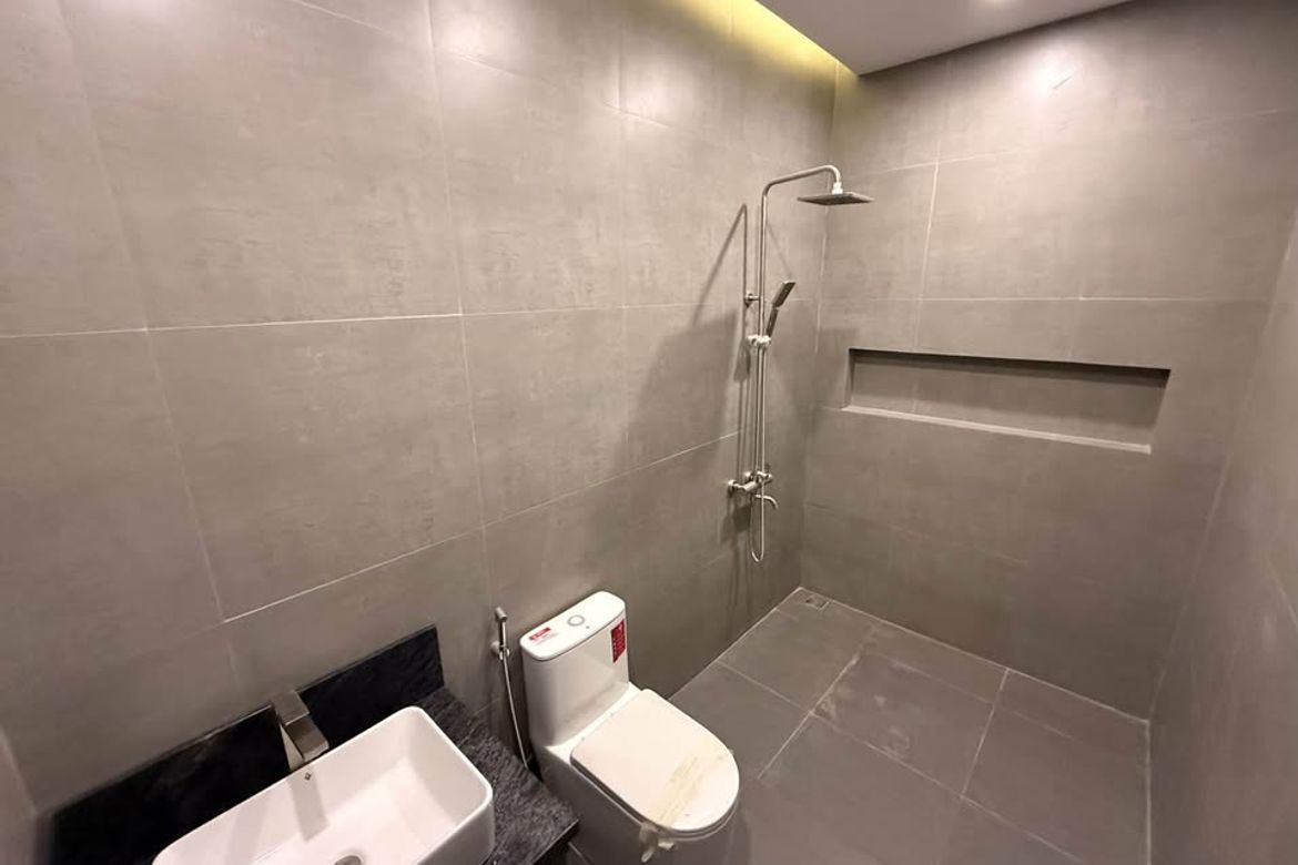 4 Bedroom Townhouse for Sale in Talon Dos, Las Piñas, Metro Manila – photo 2