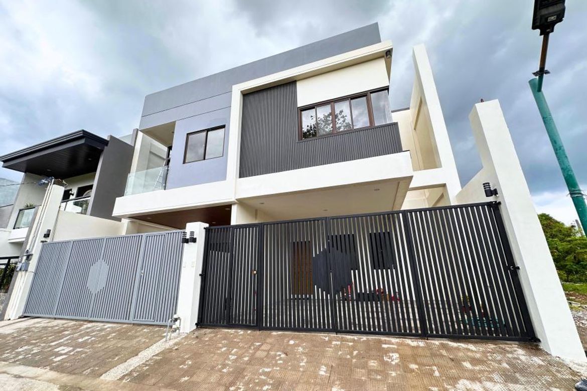 4 Bedroom Townhouse for Sale in Talon Dos, Las Piñas, Metro Manila – photo 3