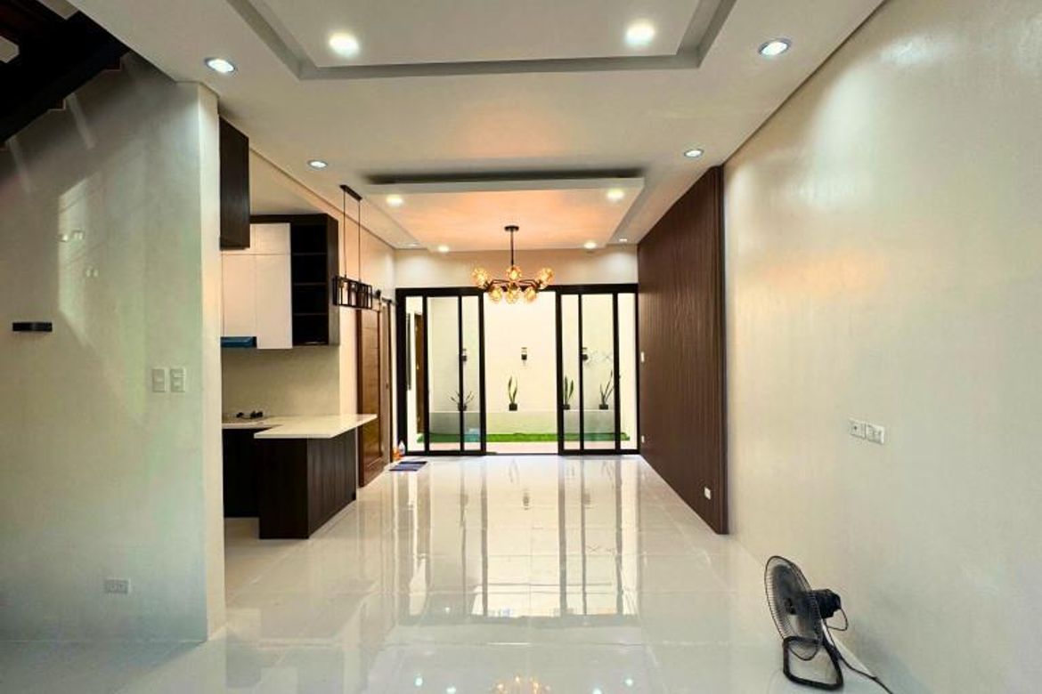 4 Bedroom Townhouse for Sale in Talon Dos, Las Piñas, Metro Manila – photo 4