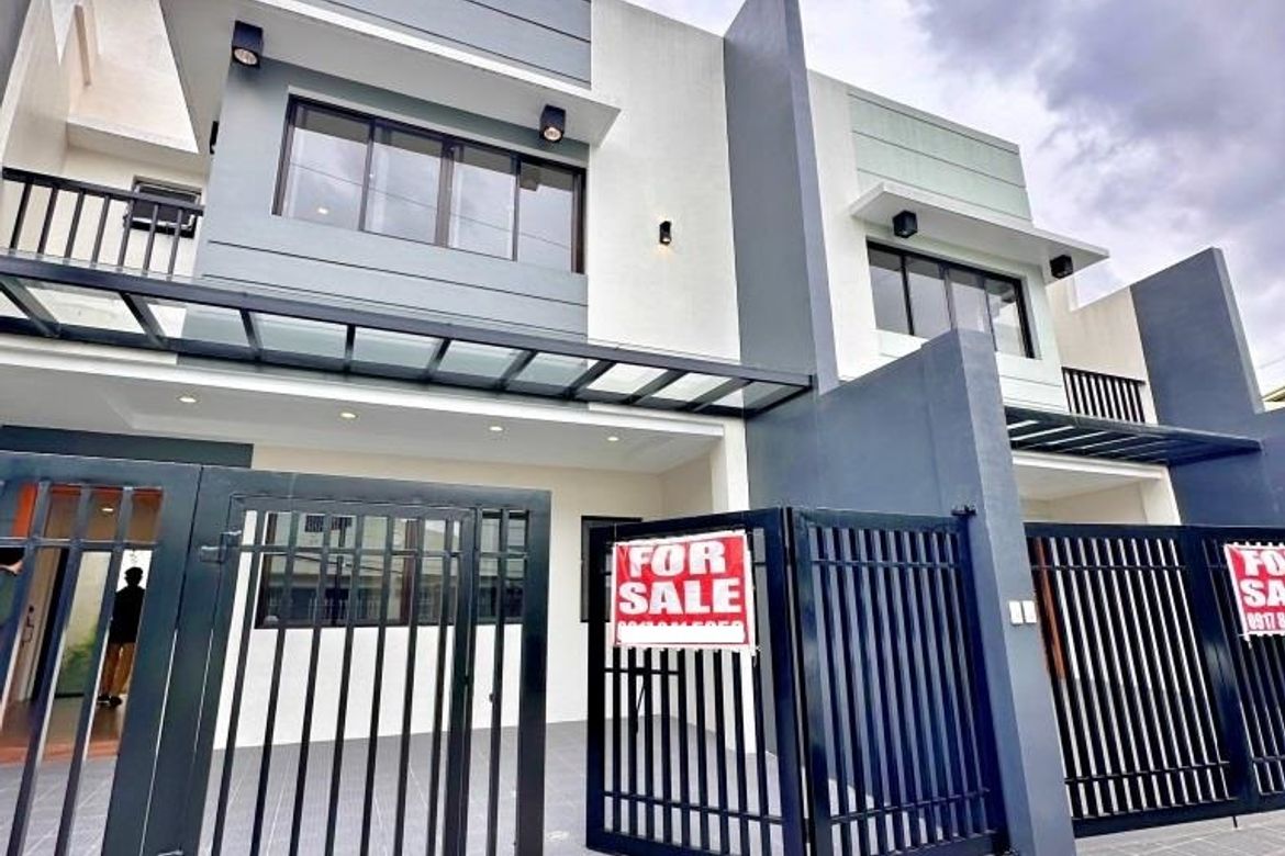 4 Bedroom Townhouse for Sale in Talon Dos, Las Piñas, Metro Manila
