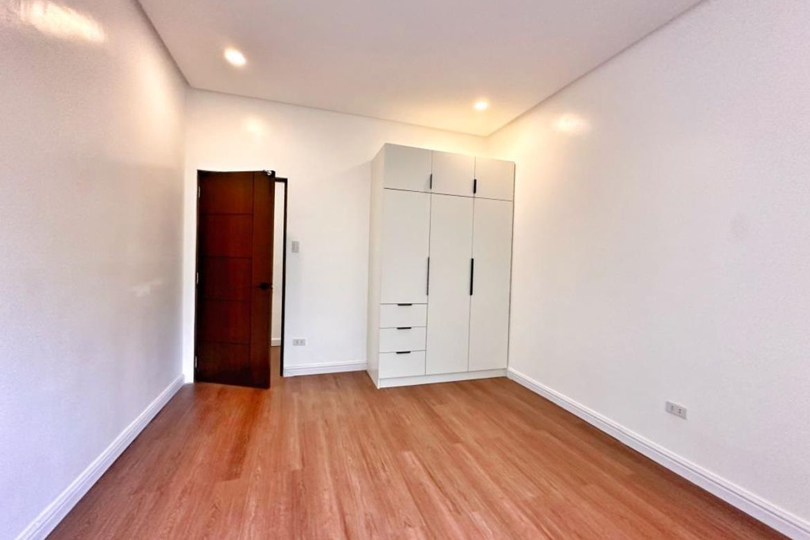 4 Bedroom Townhouse for Sale in Talon Dos, Las Piñas, Metro Manila – photo 7