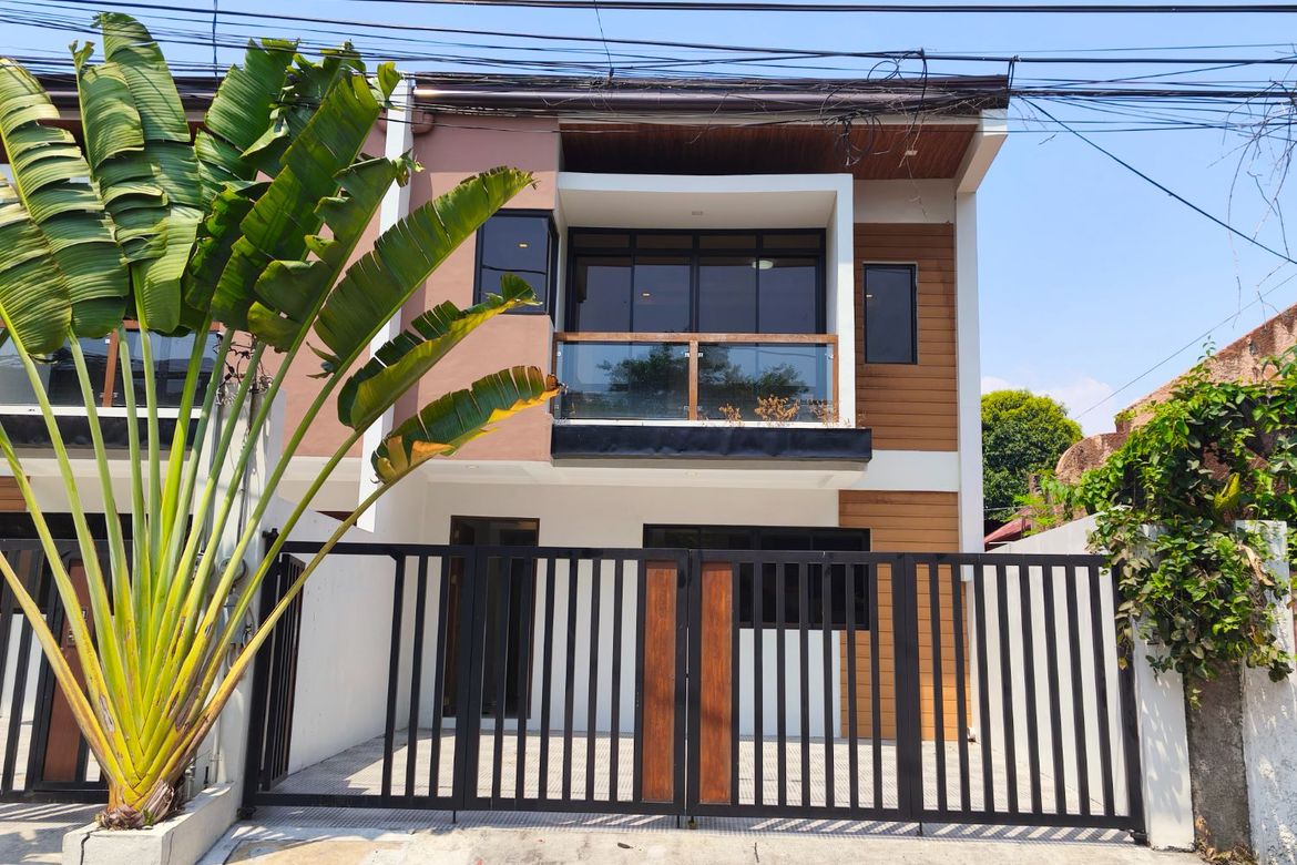 4 Bedroom Townhouse for Sale in Talon Dos, Las Piñas, Metro Manila – photo 2