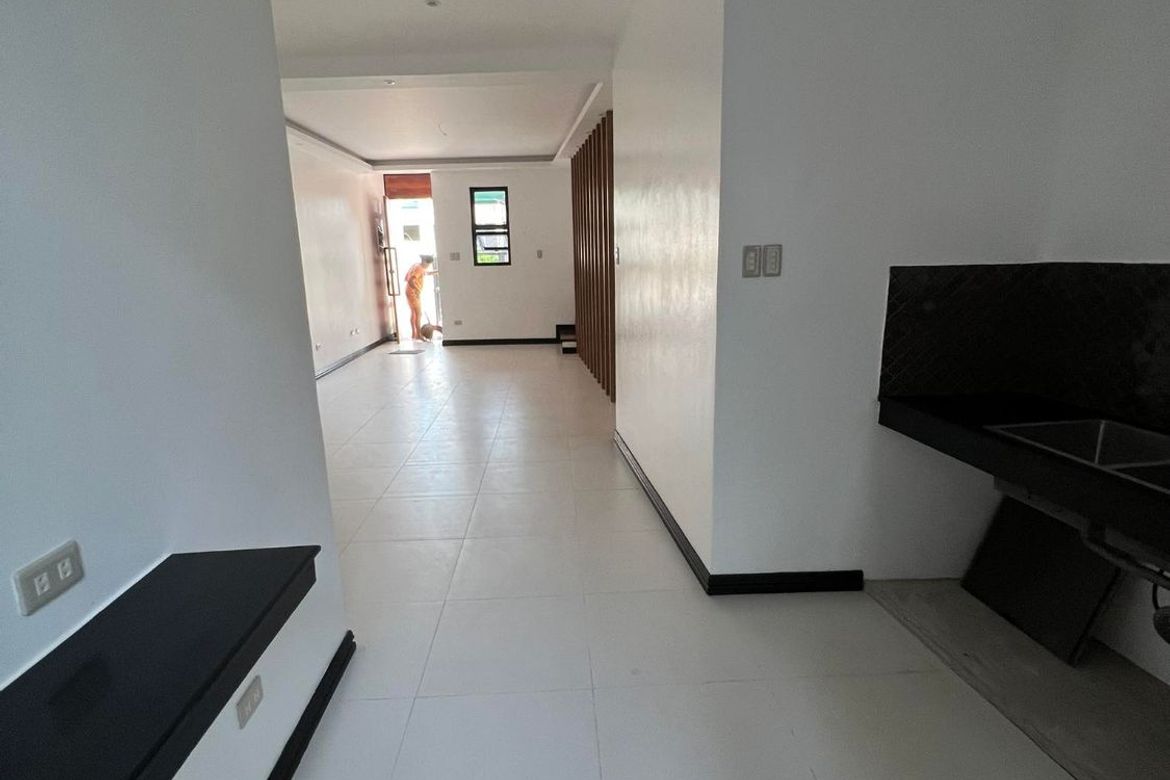 4 Bedroom Townhouse for Sale in Talon Dos, Las Piñas, Metro Manila – photo 5