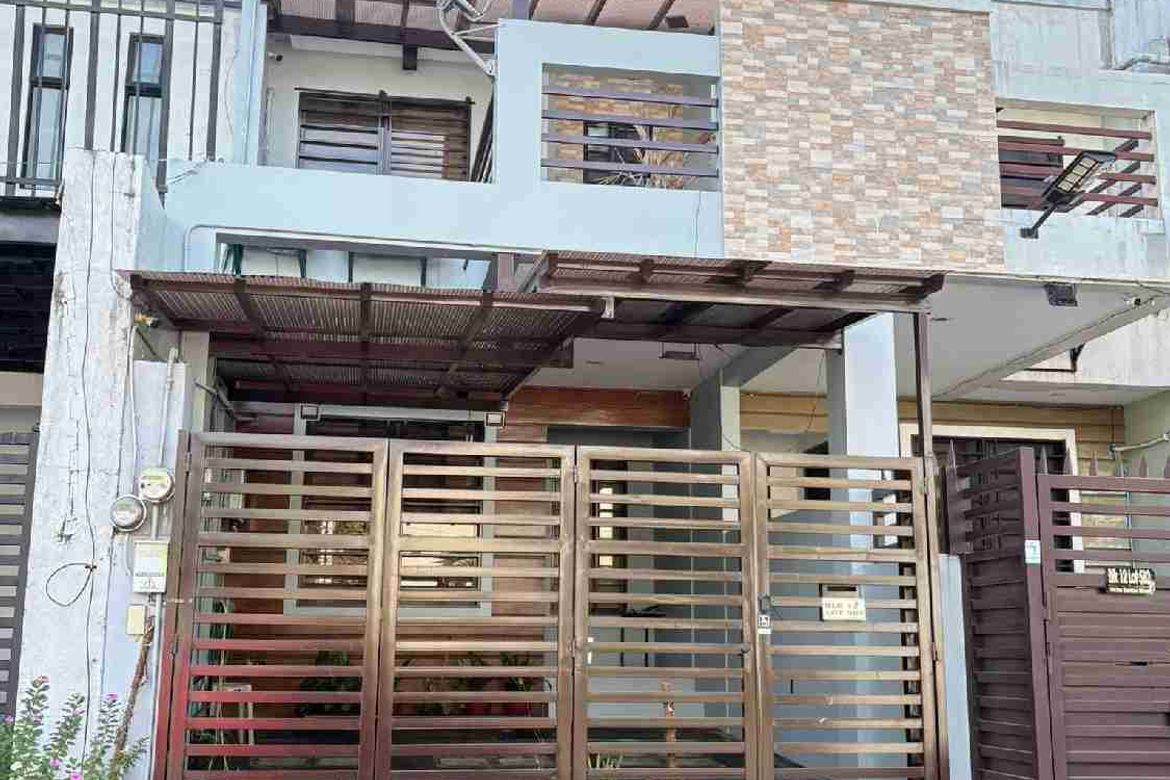 4 Bedroom Townhouse for Sale in Talon Dos, Las Piñas, Metro Manila