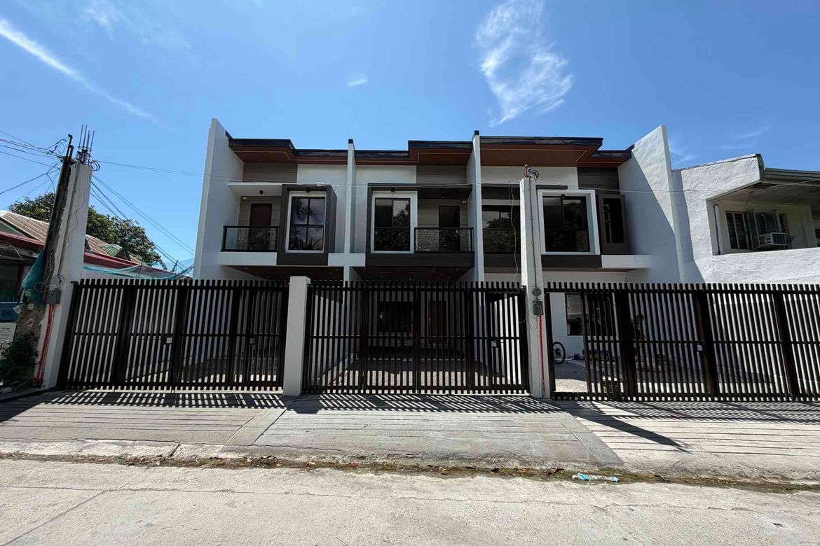 4 Bedroom Townhouse for Sale in Talon Singko, Las Piñas, Metro Manila