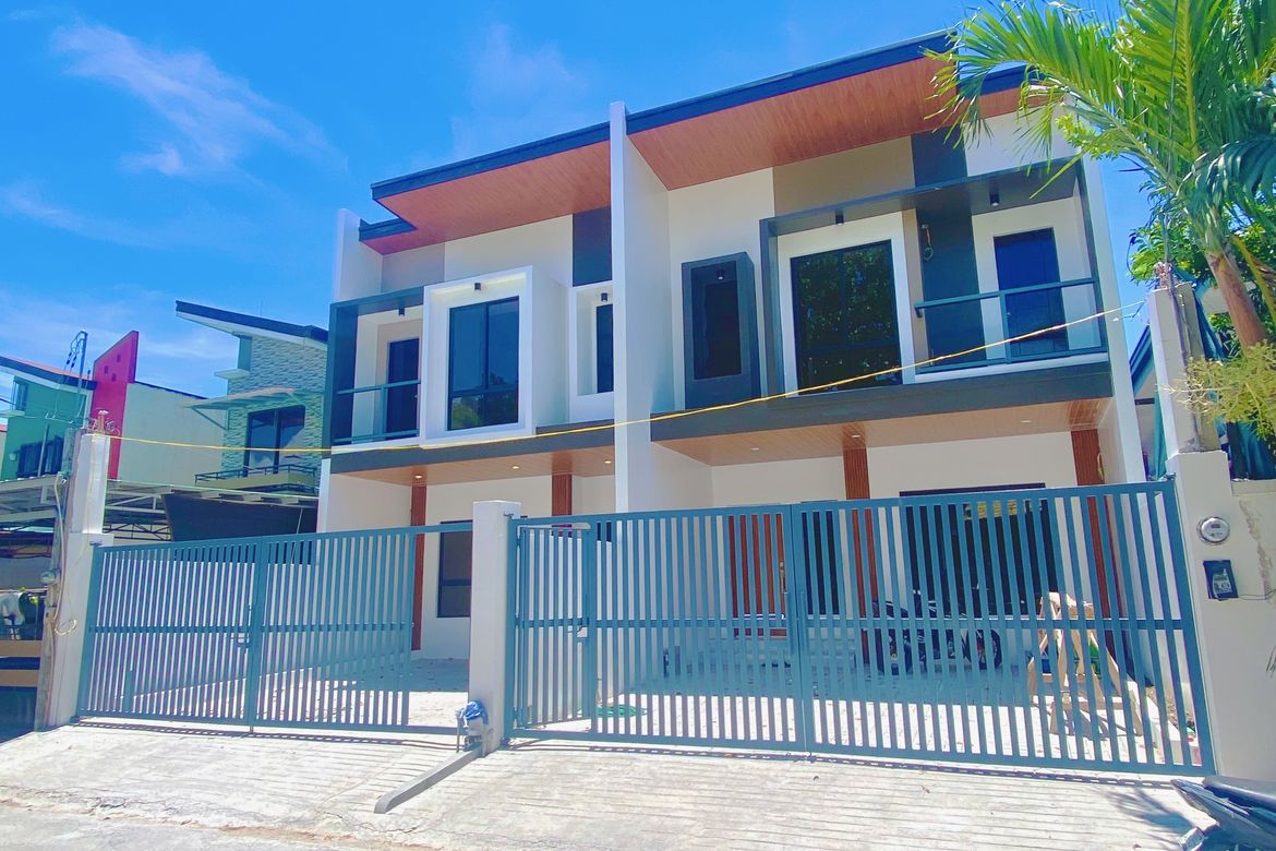 4 Bedroom Townhouse for Sale in Talon Singko, Las Piñas, Metro Manila