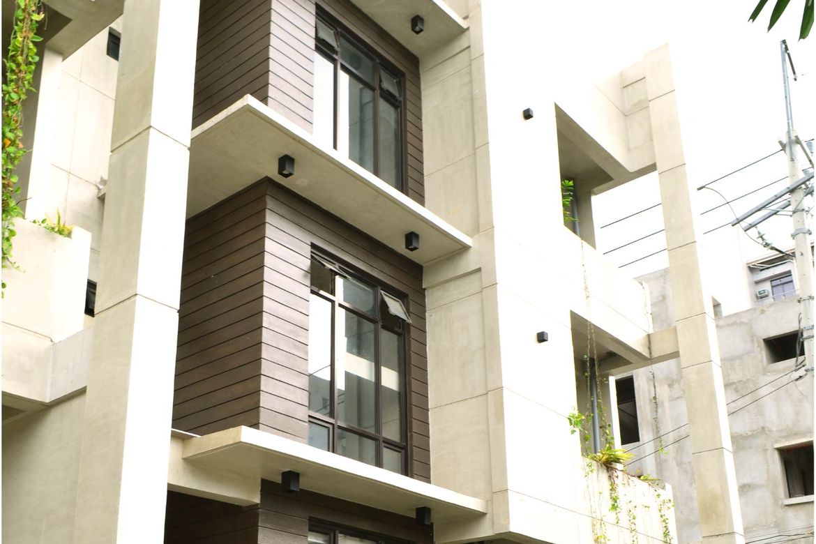 4 Bedroom Townhouse for Sale in Tambo, Parañaque, Metro Manila