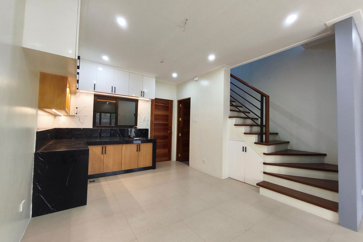4 Bedroom Townhouse for Sale in Tandang Sora, Quezon City, Metro Manila – photo 2