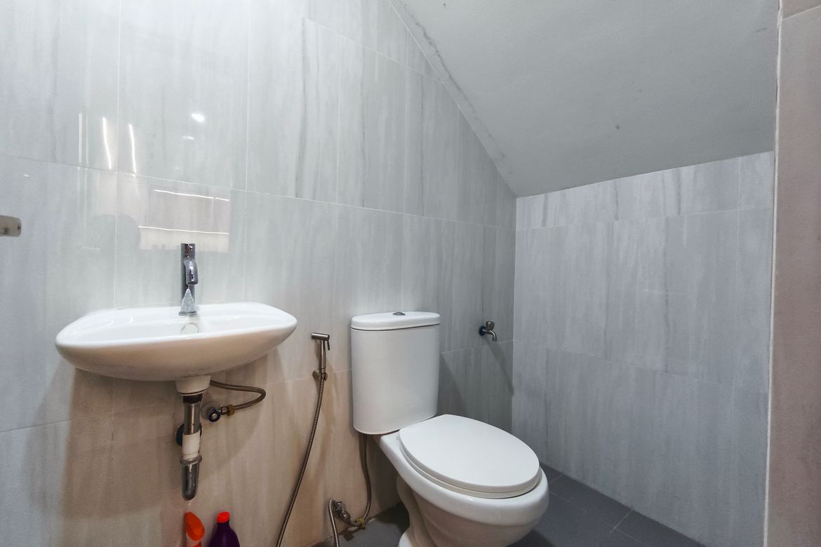 4 Bedroom Townhouse for Sale in Tandang Sora, Quezon City, Metro Manila – photo 3