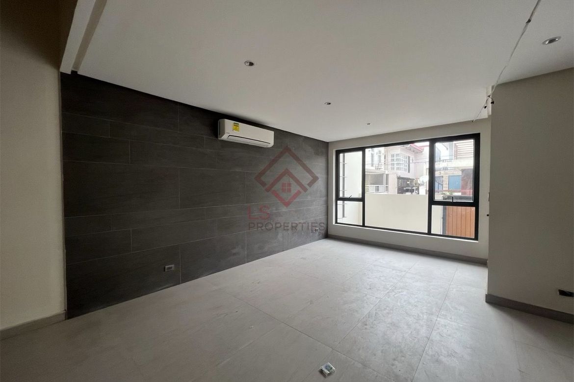 4 Bedroom Townhouse for Sale in Teheran St. Multinational Village Paranaque City, Don Bosco, Parañaque, Metro Manila near LRT-1 Bambang – photo 4