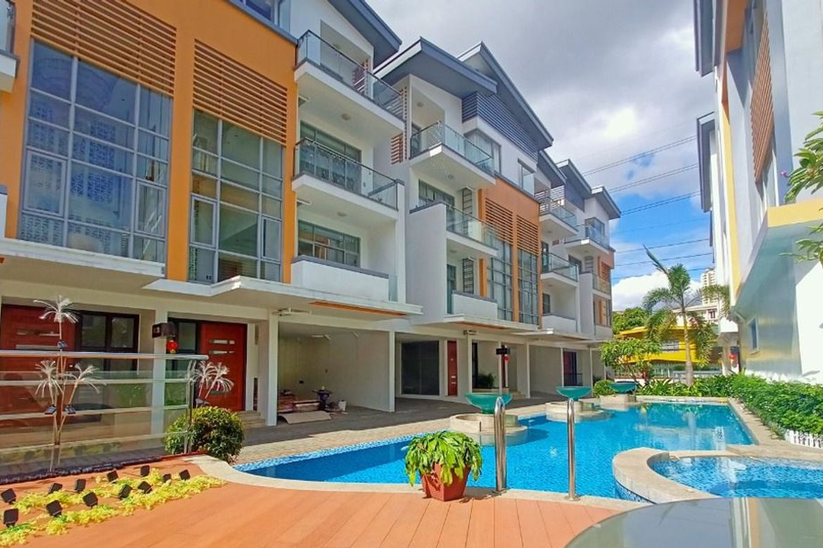 4 Bedroom Townhouse for Sale in The Hoover Townhouse, Addition Hills, San Juan, Metro Manila
