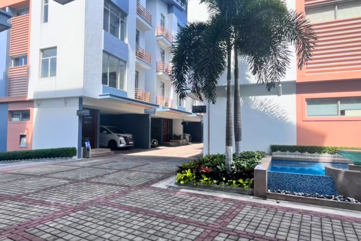 4 Bedroom Townhouse for Sale in The Hoover Townhouse, Addition Hills, San Juan, Metro Manila – photo 4