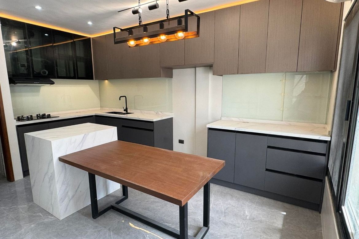 4 Bedroom Townhouse for Sale in Tisa, Cebu City, Cebu – photo 4