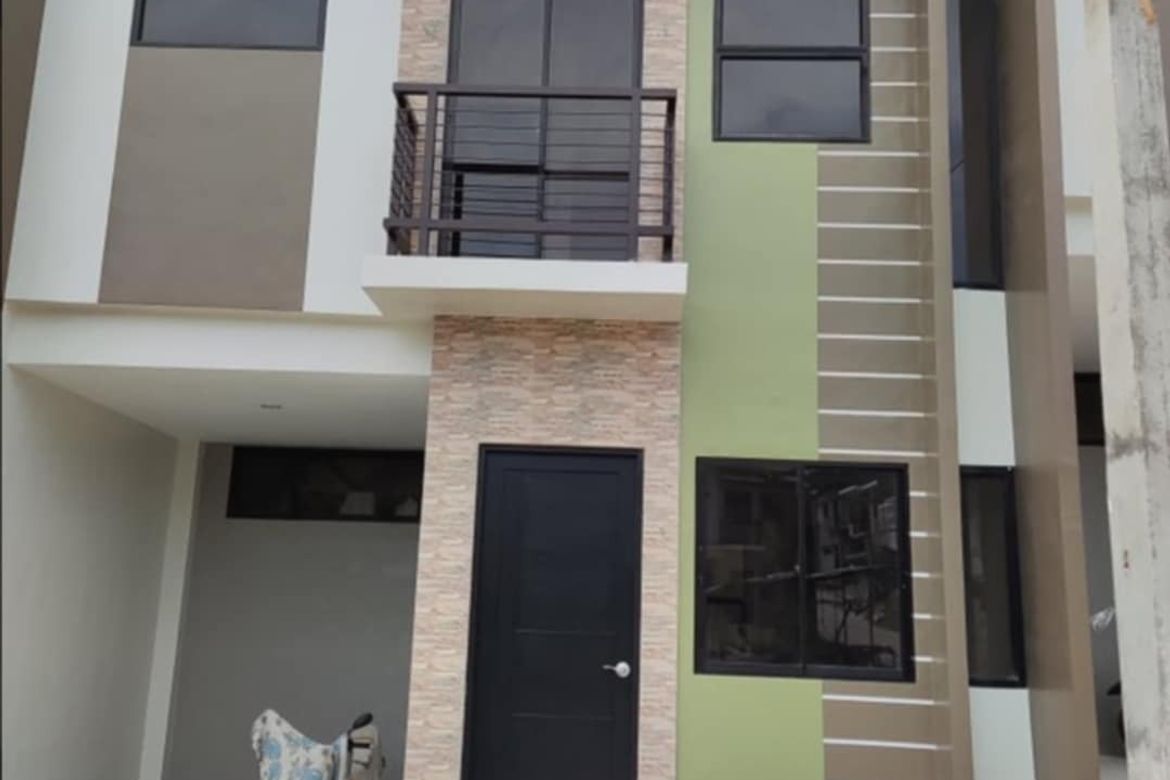 4 Bedroom Townhouse for Sale in Tubod, Minglanilla, Cebu