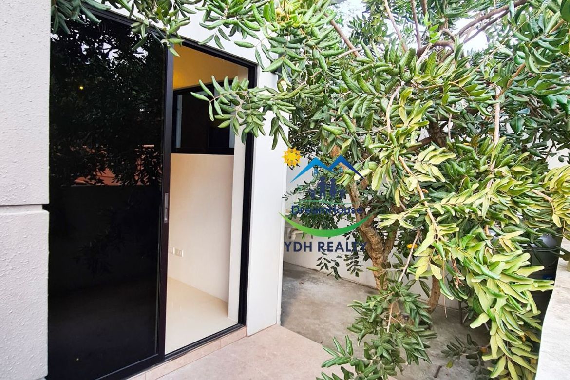 4 Bedroom Townhouse for Sale in Tunghaan, Minglanilla, Cebu – photo 7
