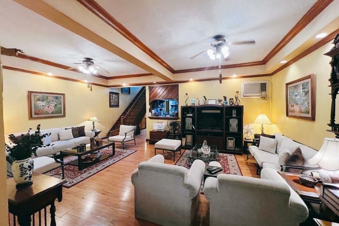 4 Bedroom Townhouse for Sale in Ugong, Pasig, Metro Manila