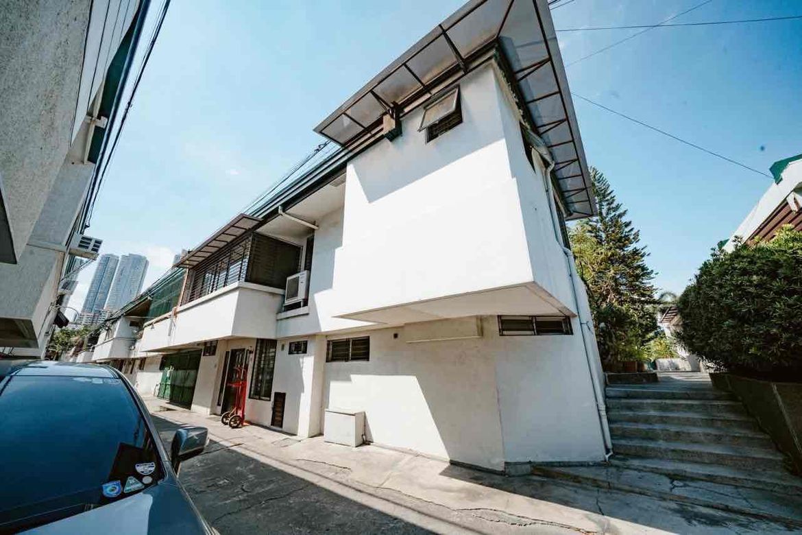 4 Bedroom Townhouse for Sale in Ugong, Pasig, Metro Manila
