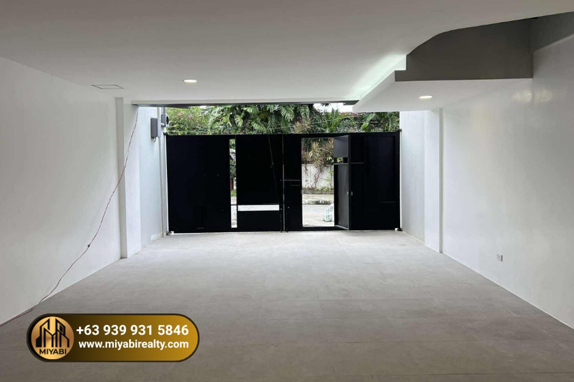 4 Bedroom Townhouse for Sale in Univ. Phil. Village, Quezon City, Metro Manila – photo 2