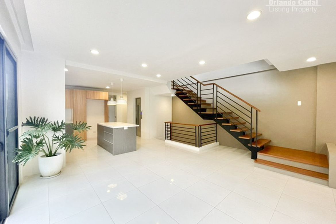 4 Bedroom Townhouse for Sale in Western Bicutan, Taguig, Metro Manila