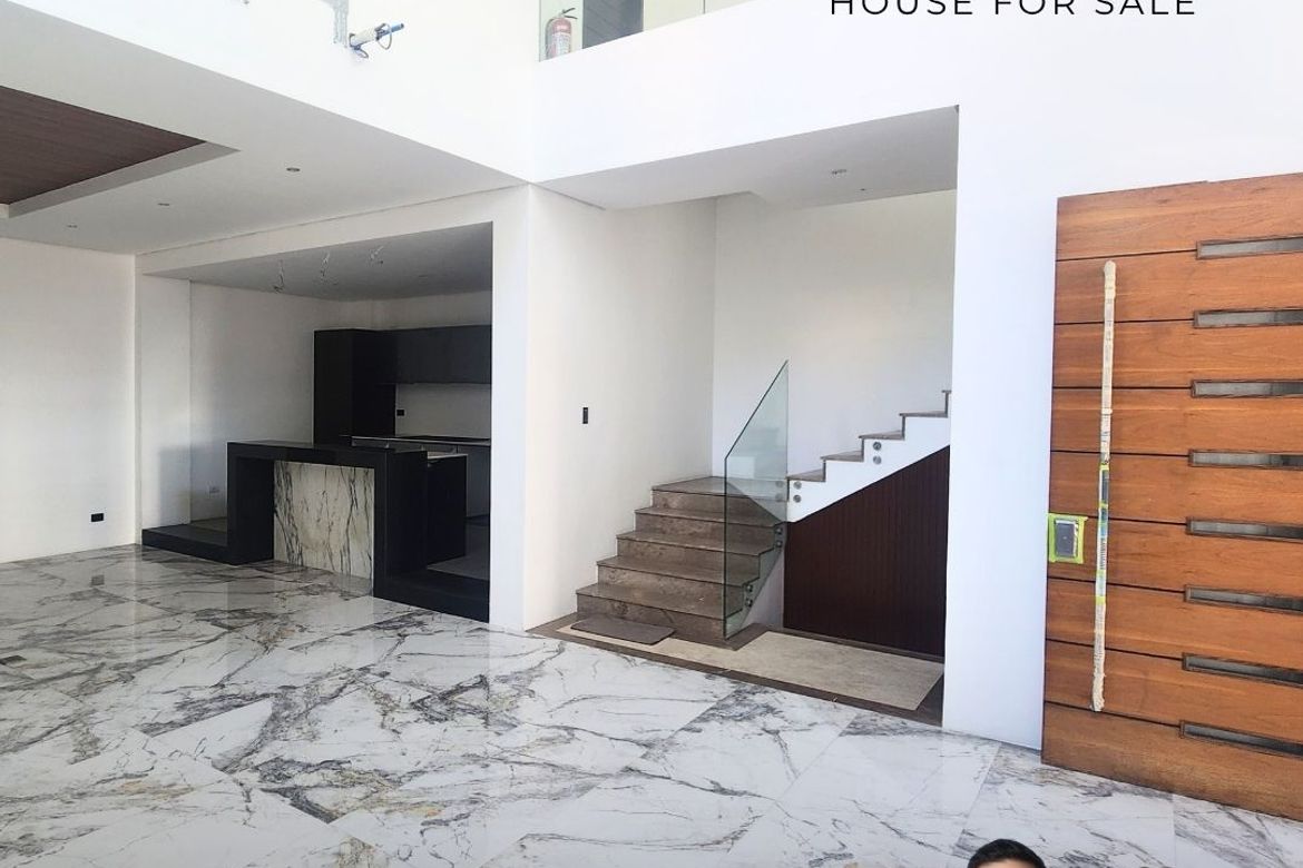 4 Bedroom Villa for Sale in Greenhills, San Juan, Metro Manila