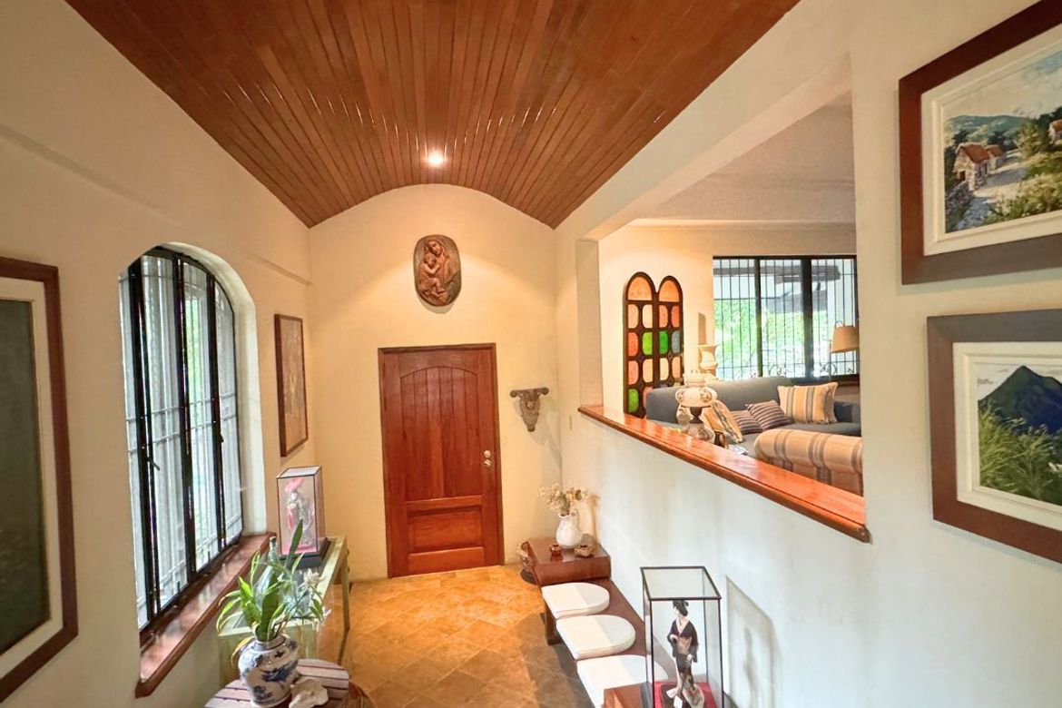 4 Bedroom Villa for Sale in LOYOLA GRAND VILLAS, Ramon Magsaysay, Quezon City, Metro Manila near LRT-1 Roosevelt – photo 5