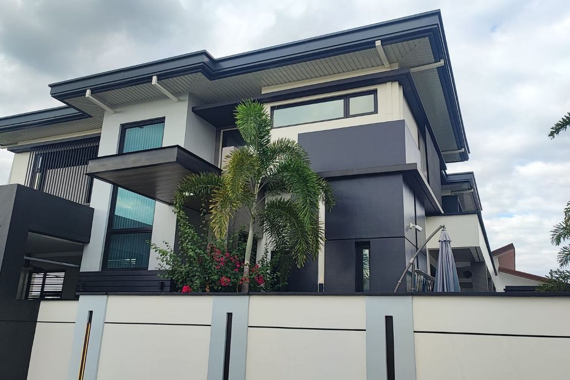4 Bedroom Villa for Sale in Pampang, Angeles, Pampanga