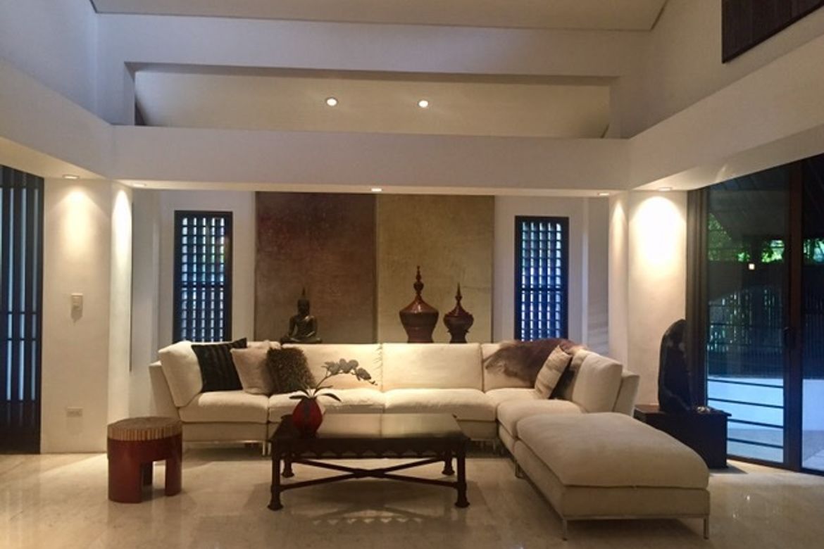 4 Bedroom Villa for Sale in Pansol, Quezon City, Metro Manila