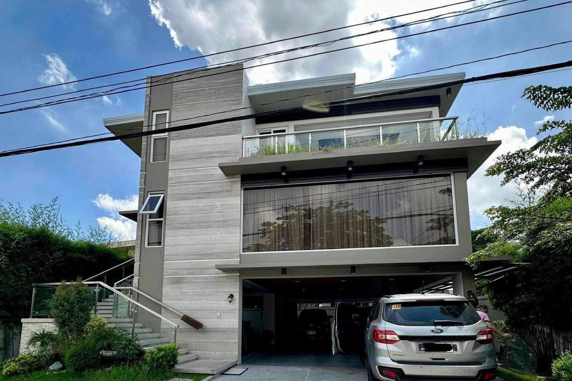 4 Bedroom Villa for Sale in Pulung Maragul, Angeles, Pampanga