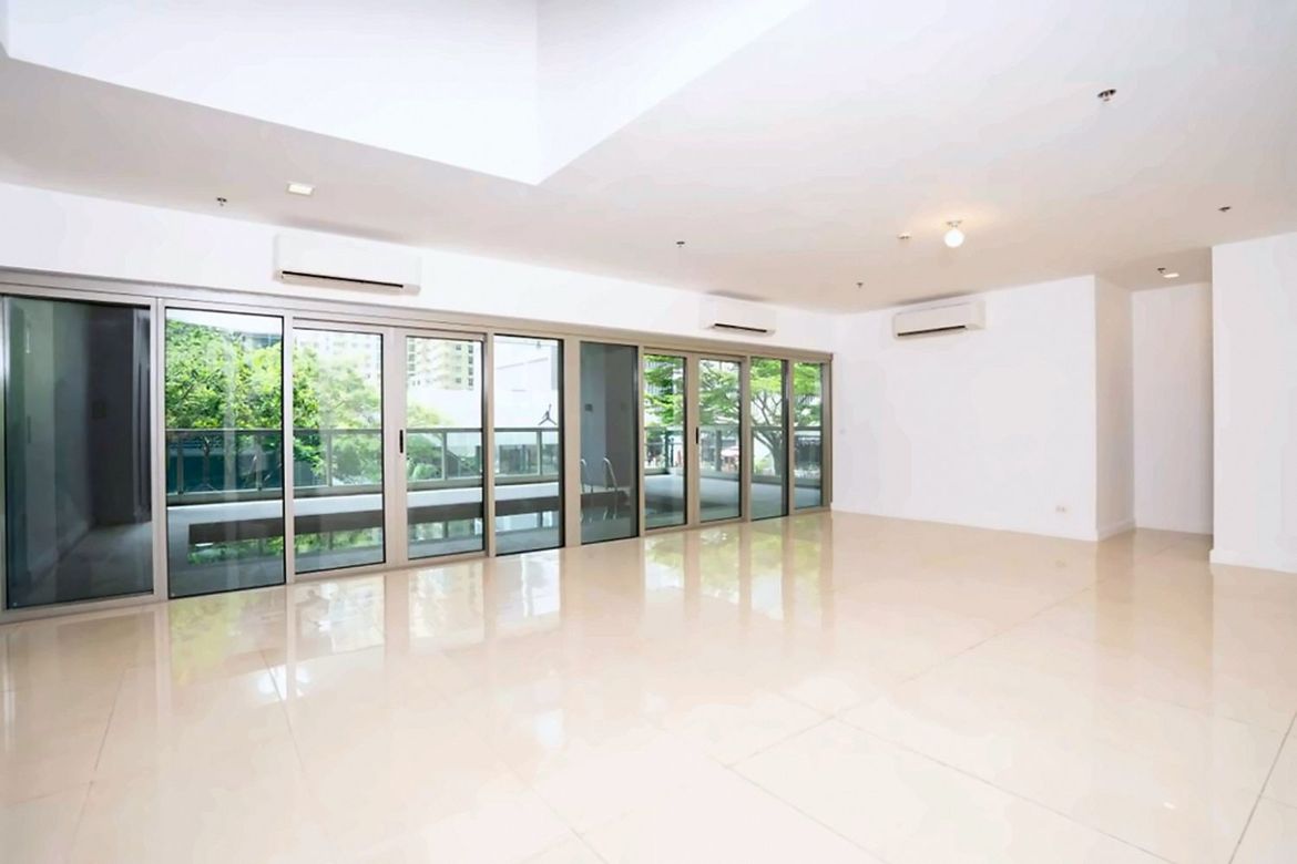 4 Bedroom Villa for Sale in West Gallery Place, BGC, Taguig