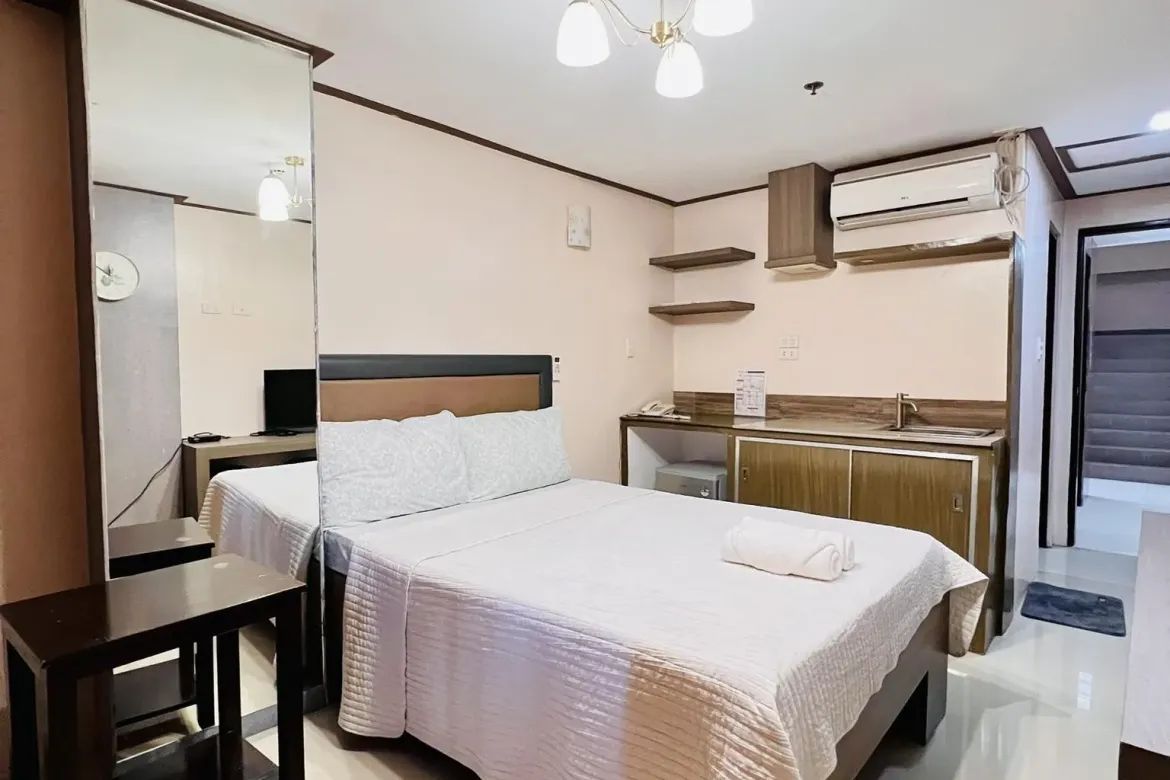 40 Bedroom Hotel / Resort for Sale in Comembo, Makati, Metro Manila