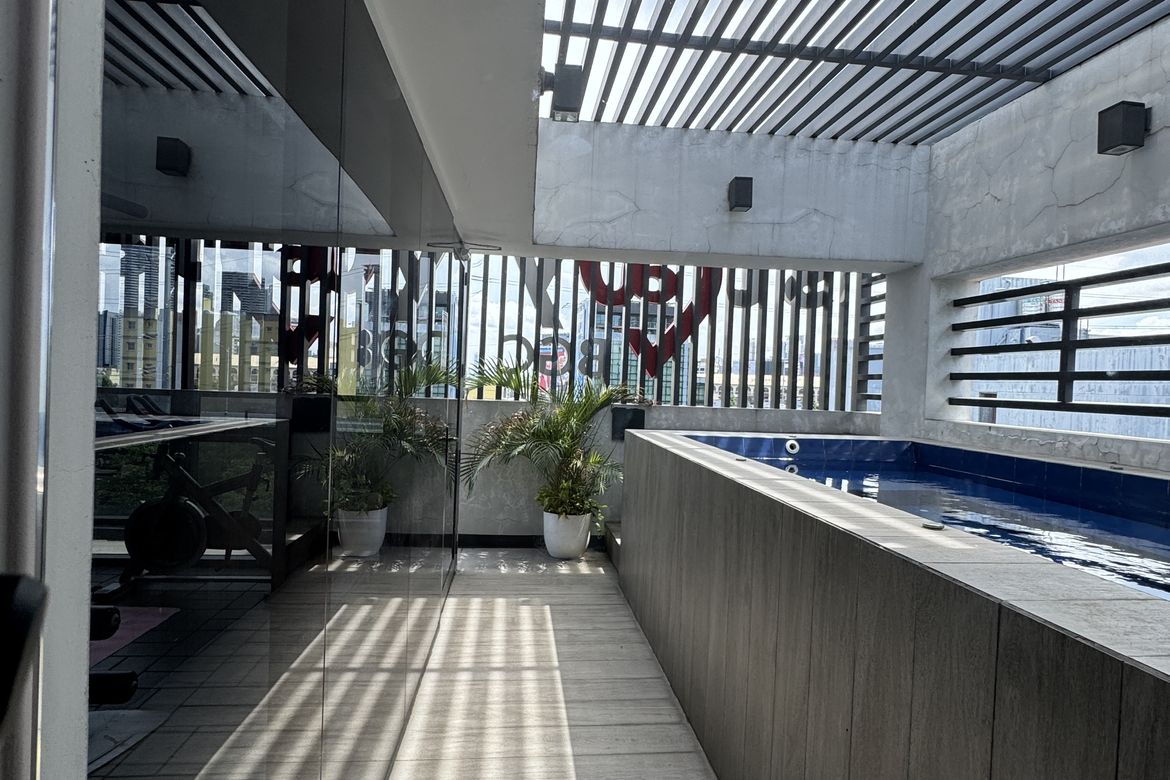 45 Bedroom Condo for Sale in Pinagkaisahan, Makati City near MRT-3 Buendia – photo 12