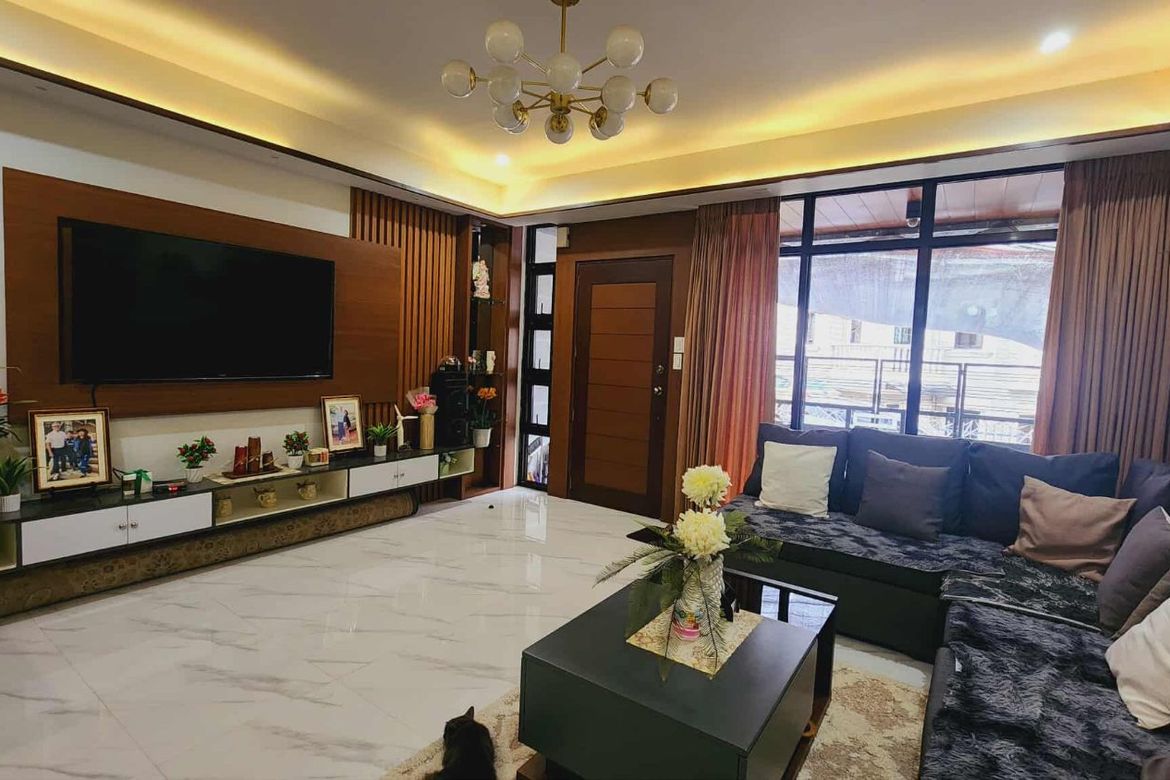 47 Bedroom House for Sale in Bakakeng North, Baguio, Benguet